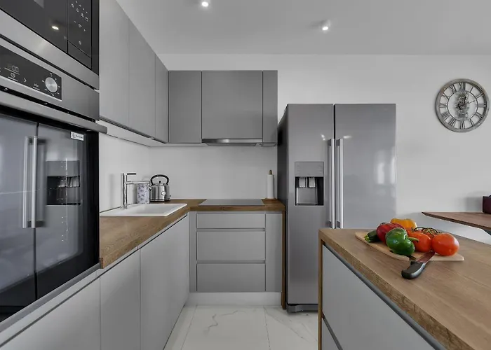 Luxury Penthouse Roma * מאקרסקה