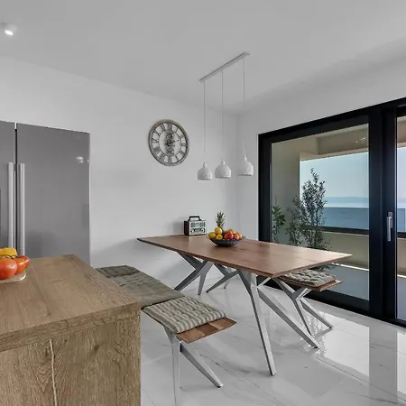 Luxury Penthouse Roma * マカルスカ